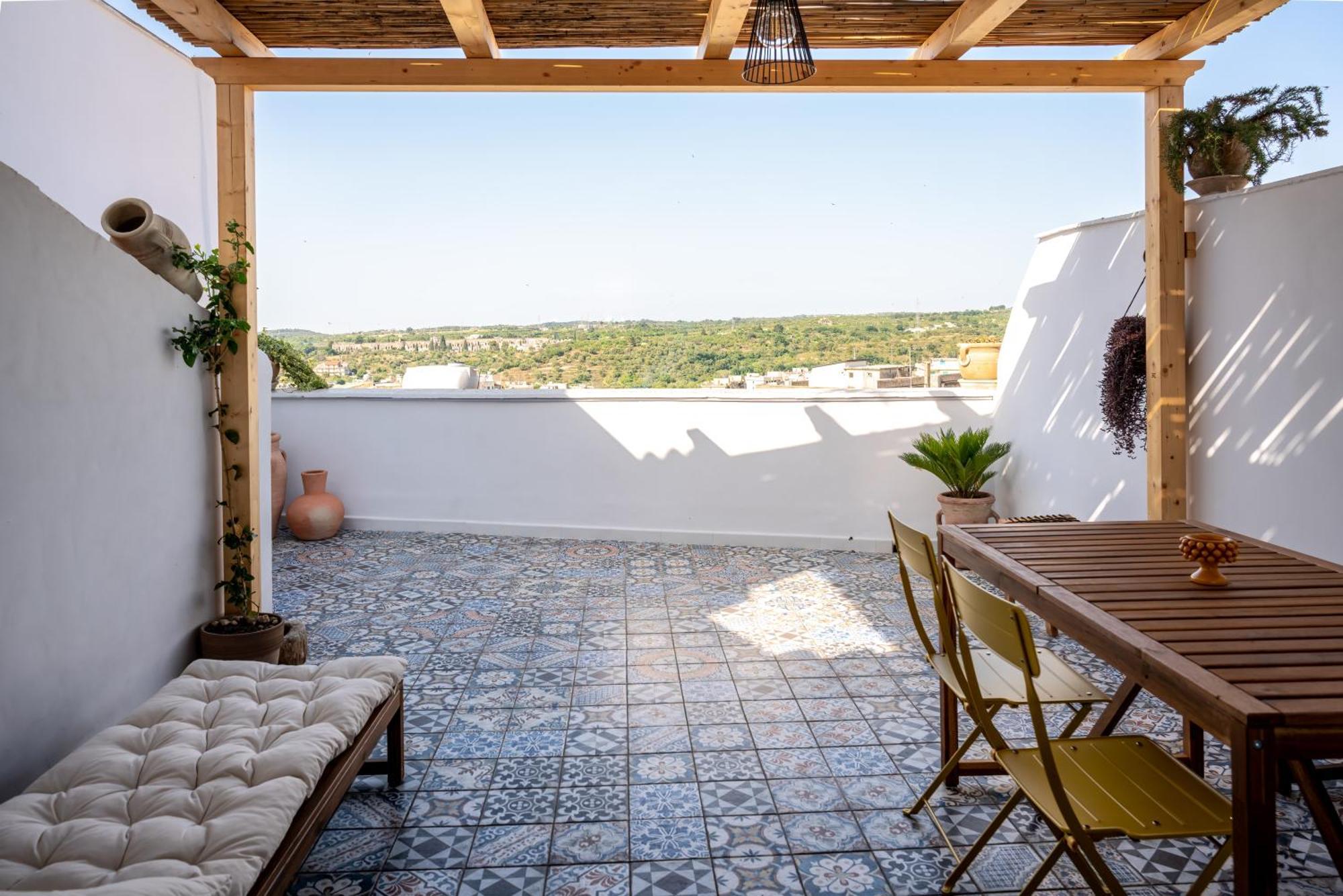 Appartement Vico Larzio 6 "Terrazza Sul Vico" à Noto Extérieur photo